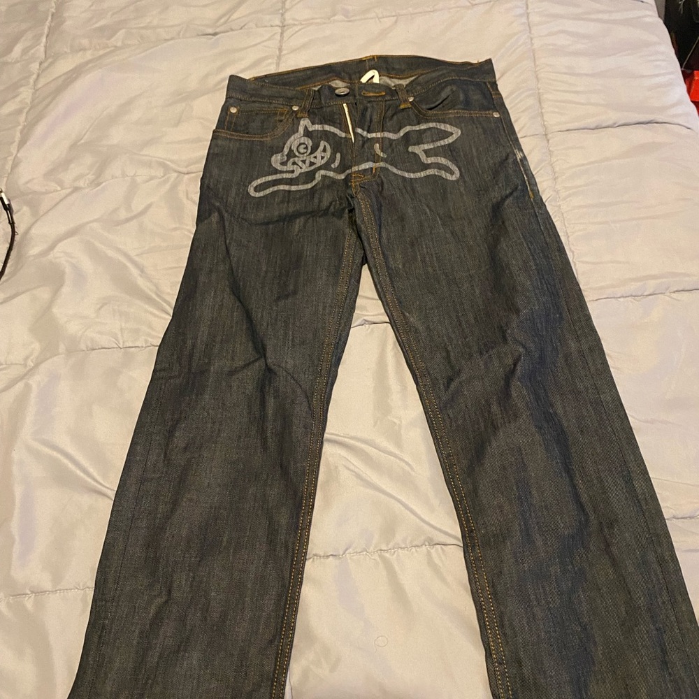 in good condition size 28  8/10